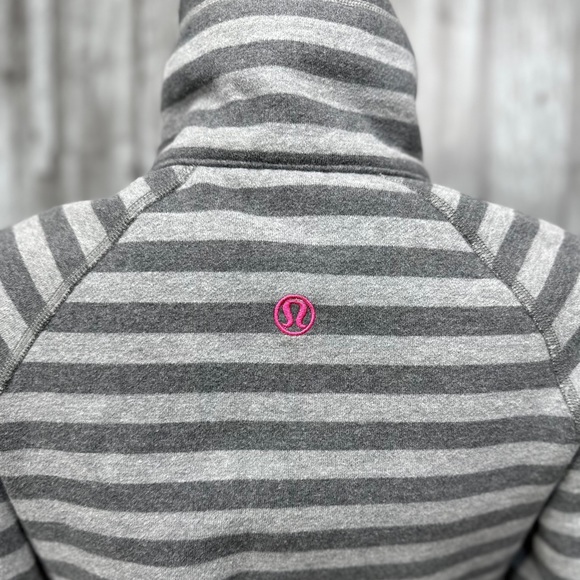 Lululemon In Stride Jacket in Grey Parallel Stripe Pink Stitch RARE [766] - Picture 8 of 12